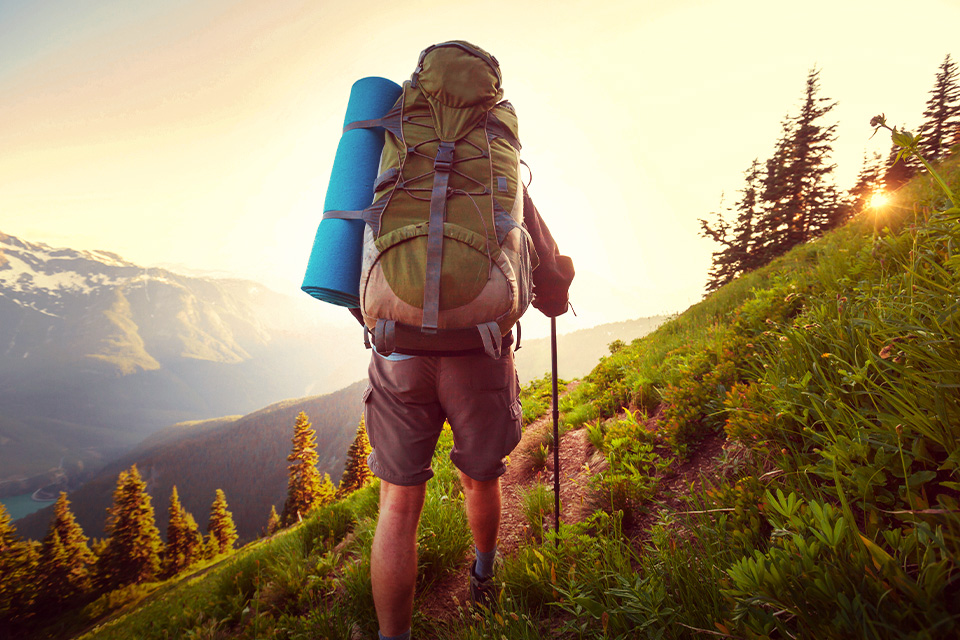 351b106060ba Hiking di Taman Nasional: Cara Menikmati Alam Tanpa Merusak Ekosistem Lokal