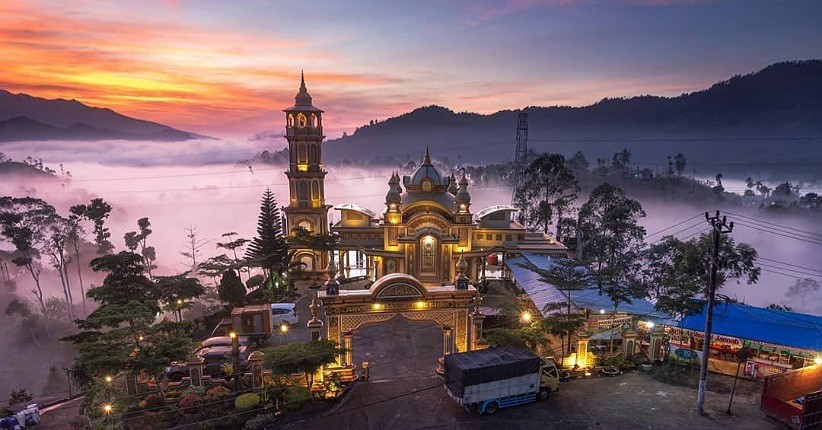 rest-area-sumber-jaya Ekowisata Indonesia 2025: Destinasi yang Dukung Pelestarian Biodiversitas