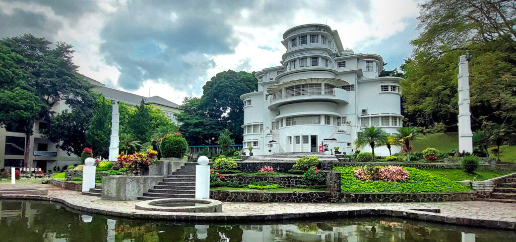 UPI-sman13bandung-1024x482 Top Rekomendasi Kuliah di Bandung untuk Lulusan SMA Negeri Bandung