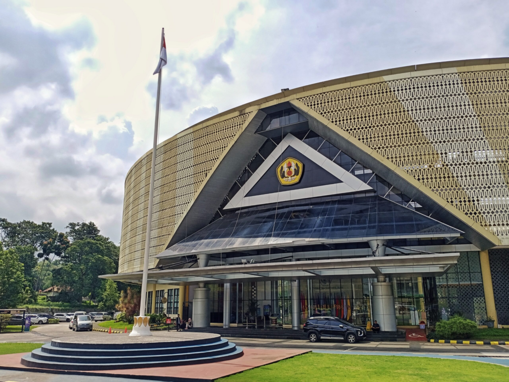 unpad-sman13bandung Top Rekomendasi Kuliah di Bandung untuk Lulusan SMA Negeri Bandung